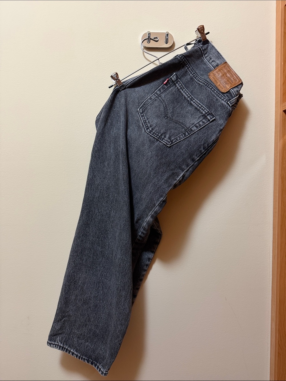 Levi's Men's Washed Black Relaxed Straight Jeans